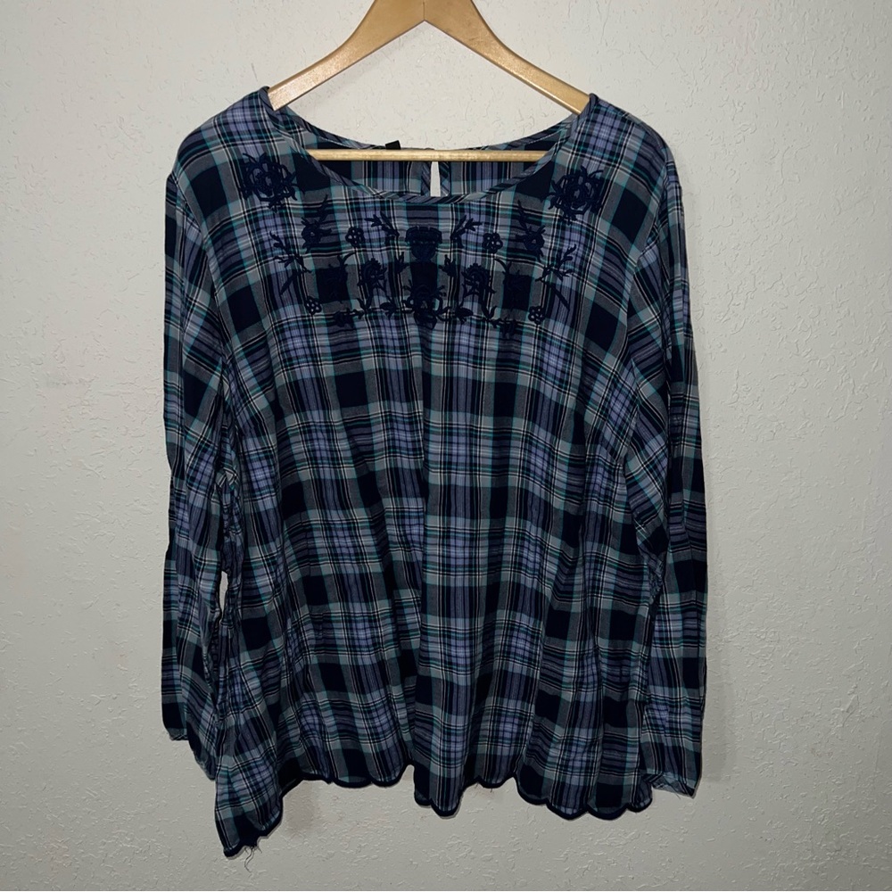 Talbots Blue Plaid Long Sleeve Blouse with Floral Embroidered Accents Size 3X.